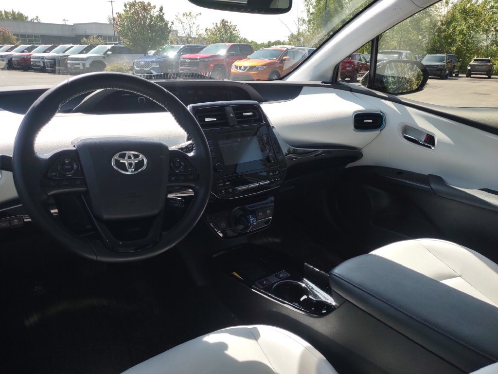 Used 2019 Toyota Prius XLE AWD/4WD image 9