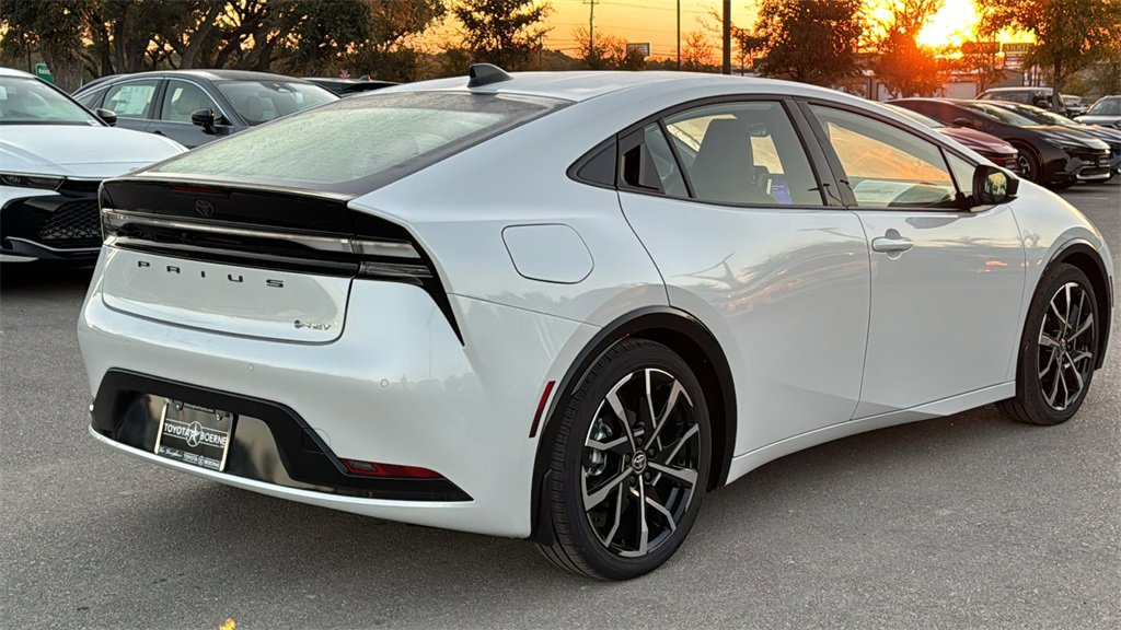 New 2026 Toyota Prius Plug-In Hybrid image 9