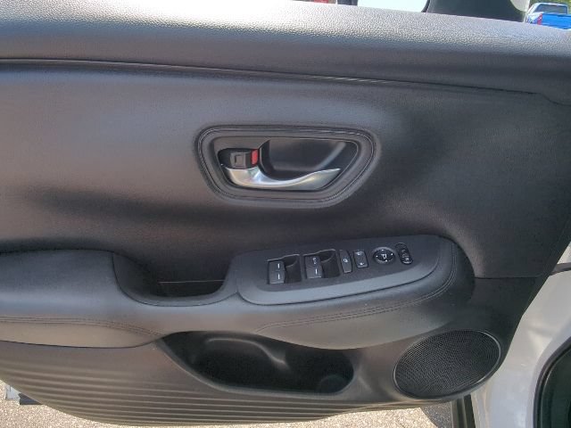 Used 2023 Honda HR-V LX image 29