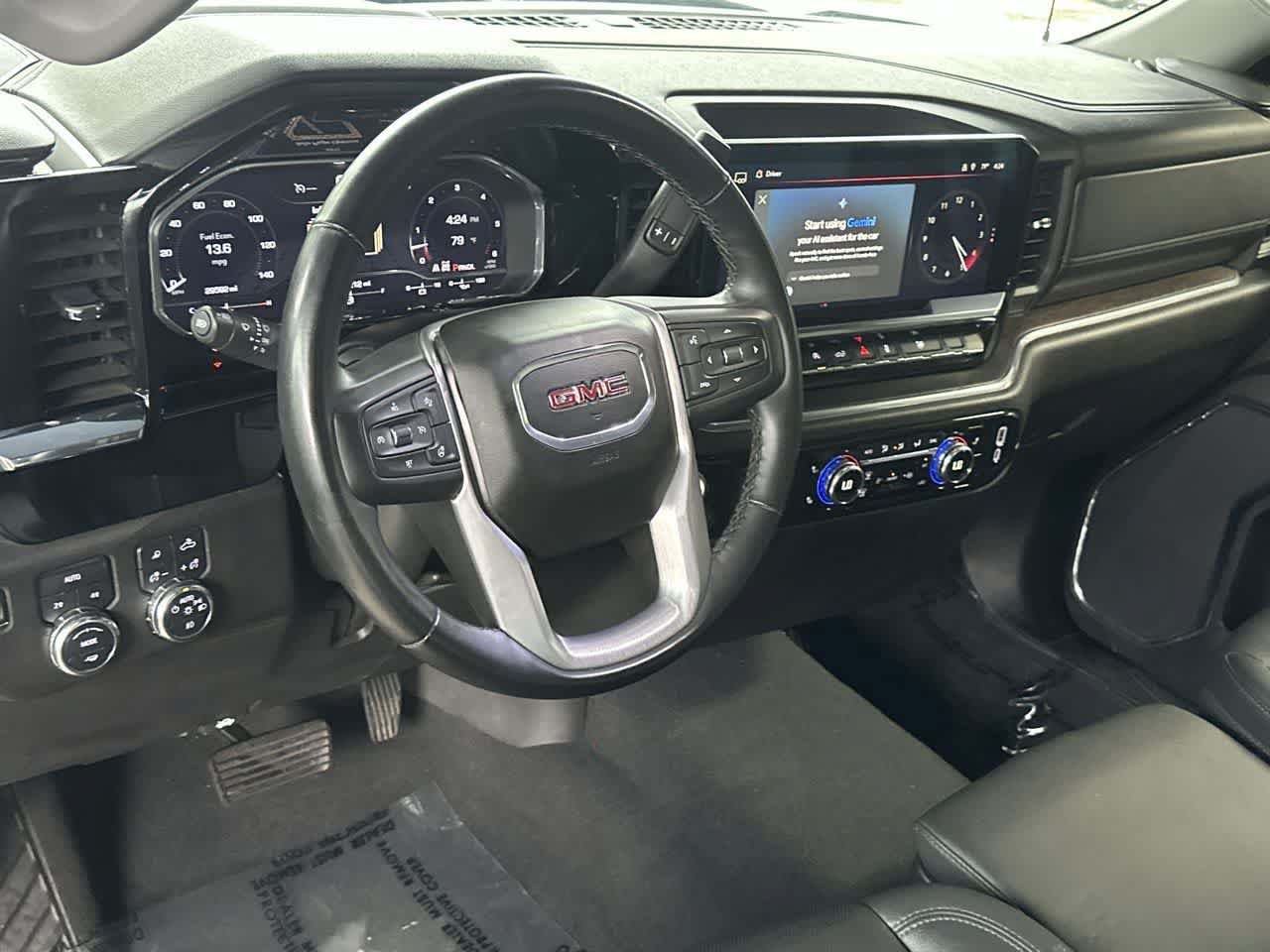 Used 2025 GMC Sierra 1500 SLT AWD/4WD image 13
