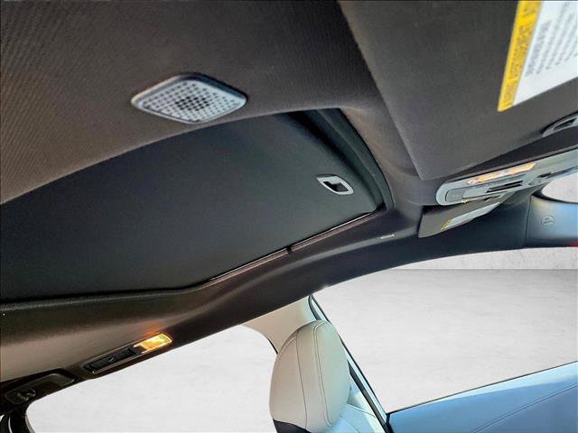 Used 2026 Toyota Sienna XSE FWD image 16