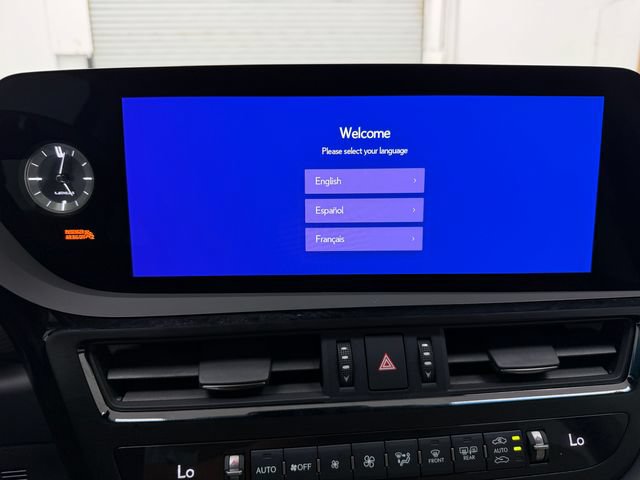 Used 2025 Lexus ES 300h w/ Technology Package FWD image 17