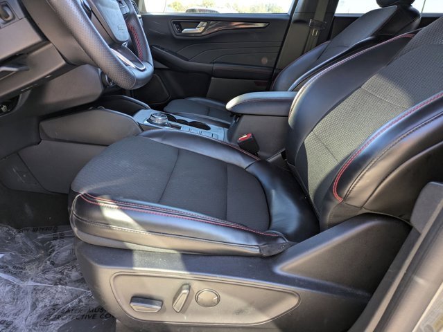 Used 2024 Ford Escape ST-Line w/ Cold Weather Package image 17