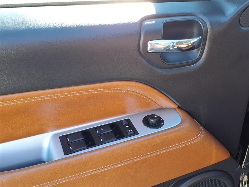 Used 2016 Jeep Compass High Altitude image 4