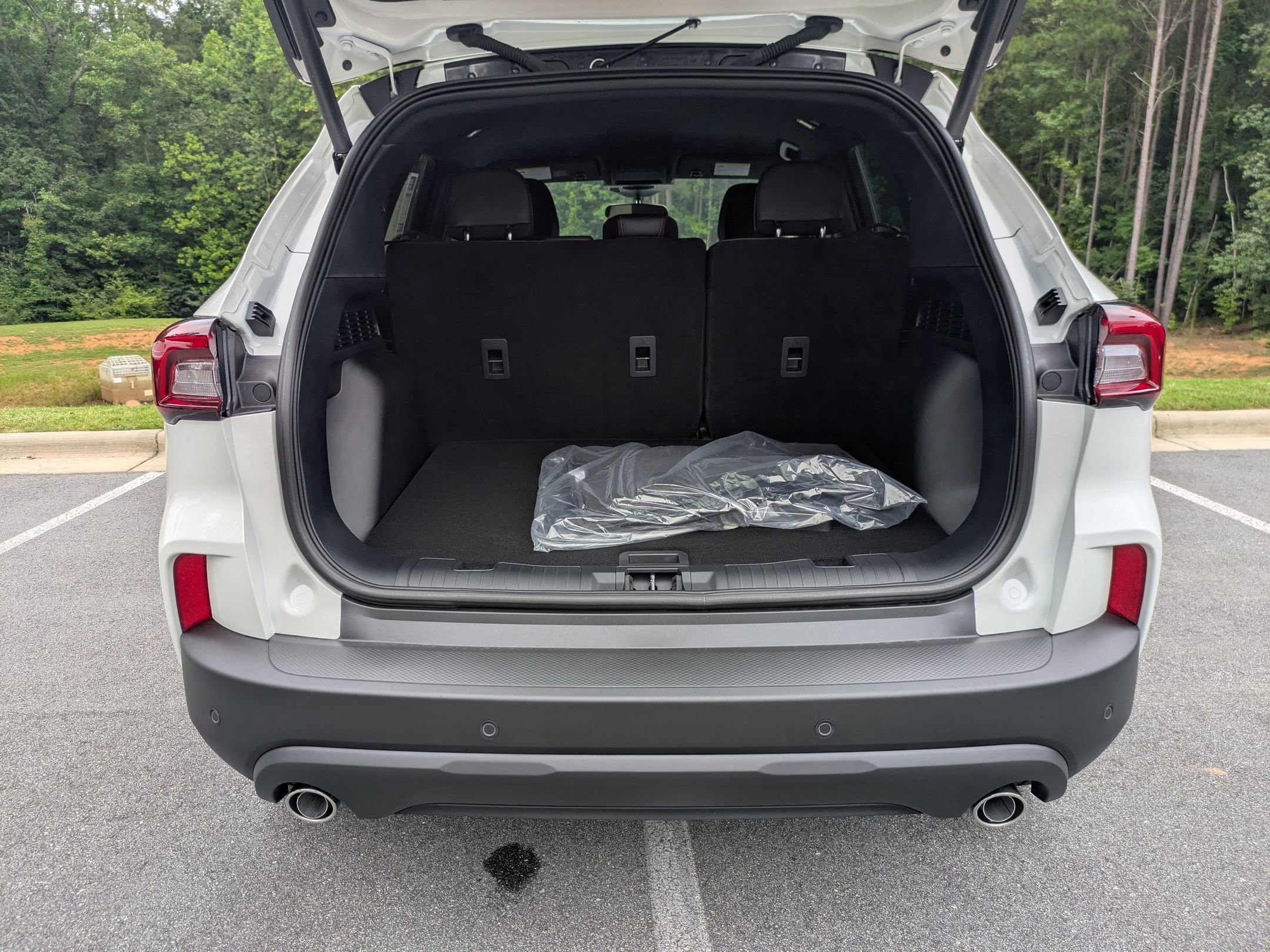 New 2025 Ford Escape ST-Line w/ Equipment Group 301A image 29