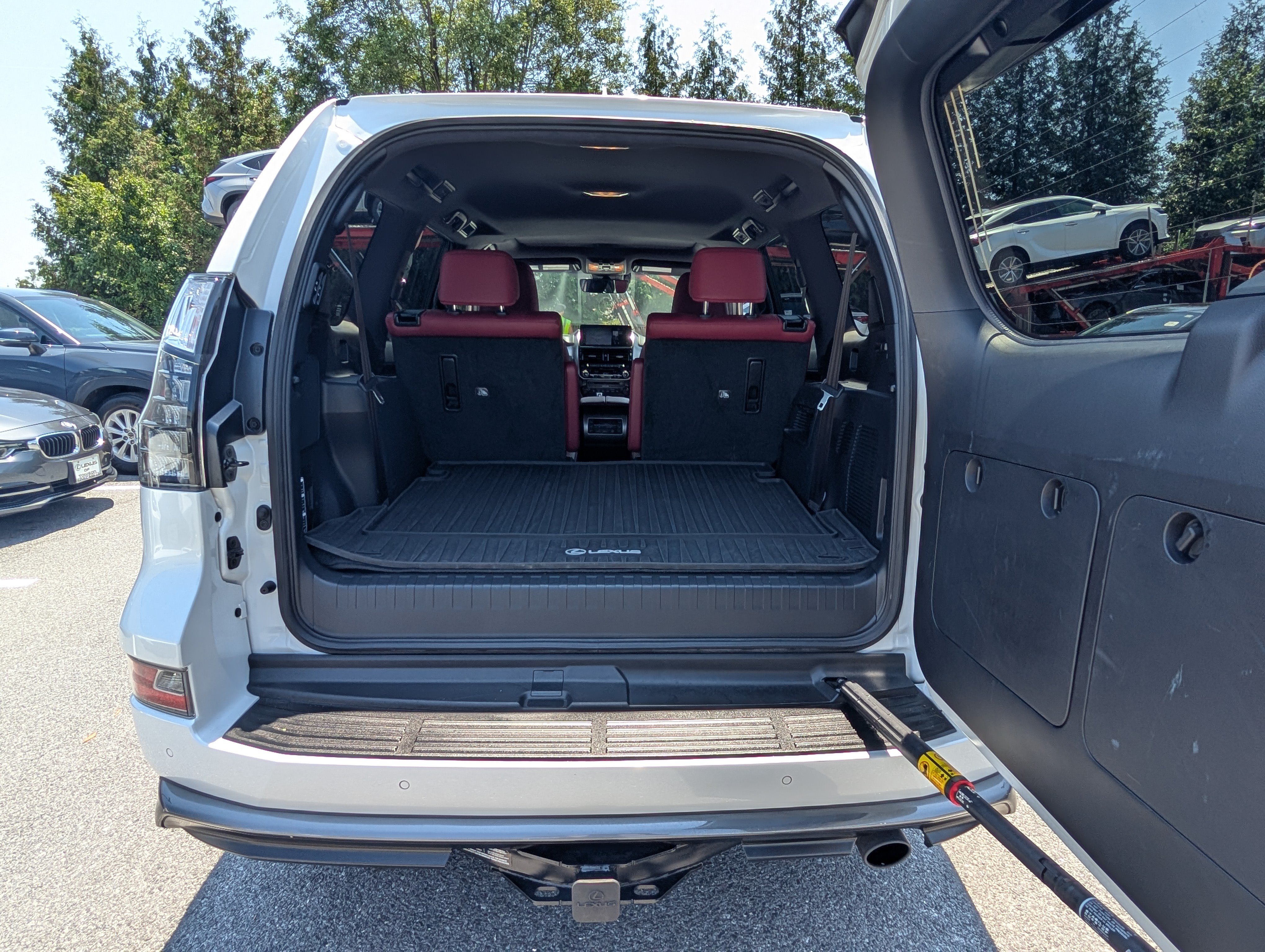 Certified 2023 Lexus GX 460 Luxury w/ Sport Design Package AWD/4WD image 14