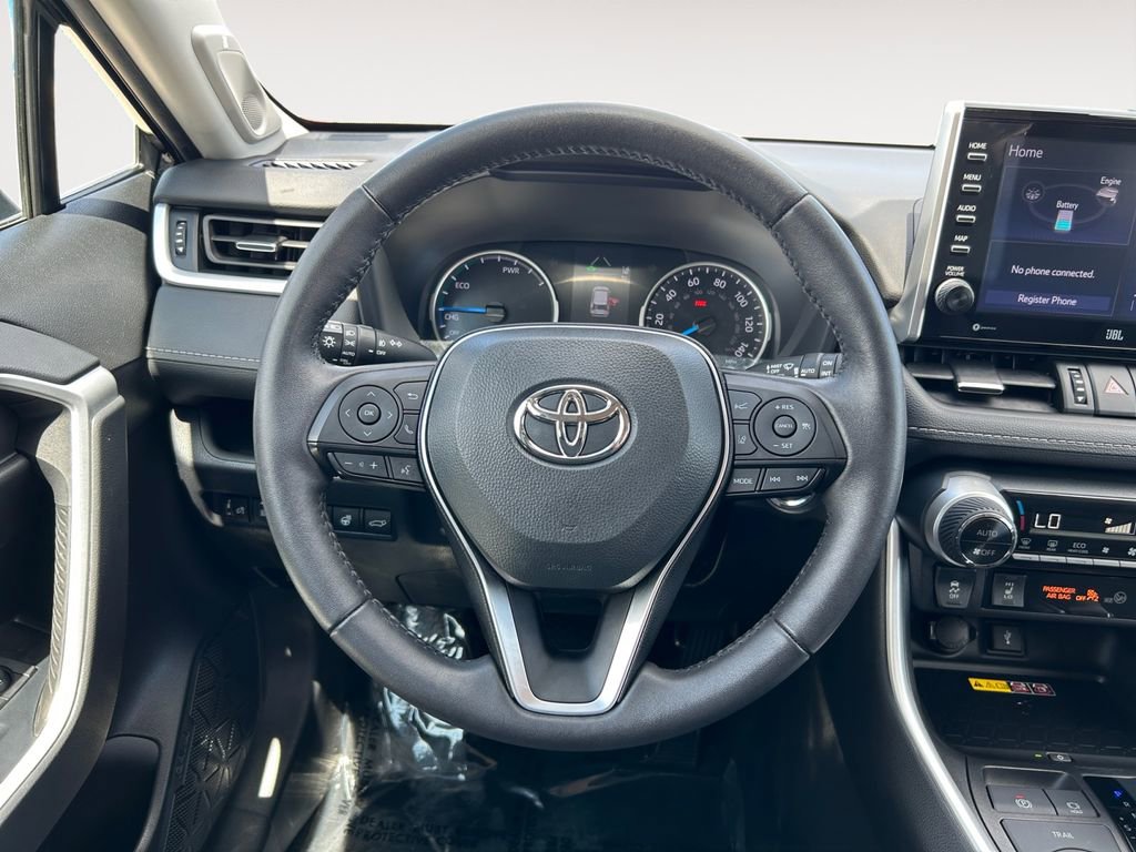 Used 2022 Toyota RAV4 XLE Premium image 14