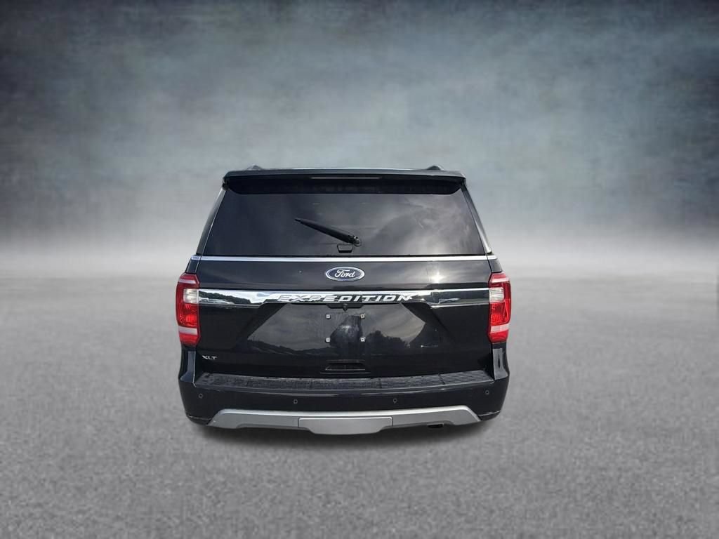 Used 2019 Ford Expedition XLT w/ Equipment Group 202A AWD/4WD image 4