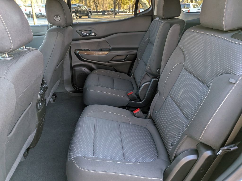 Used 2023 GMC Acadia SLE w/ Driver Convenience Package image 13