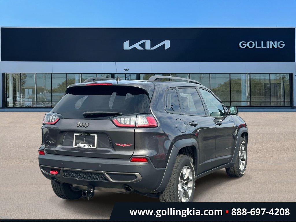 Used 2019 Jeep Cherokee Trailhawk w/ Comfort/Convenience Group AWD/4WD image 3