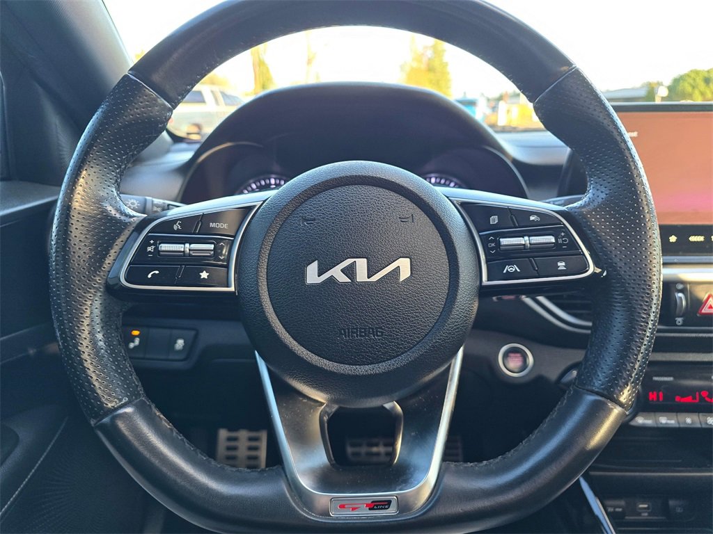 Used 2022 Kia Forte GT-Line w/ GT-Line Premium Package image 16