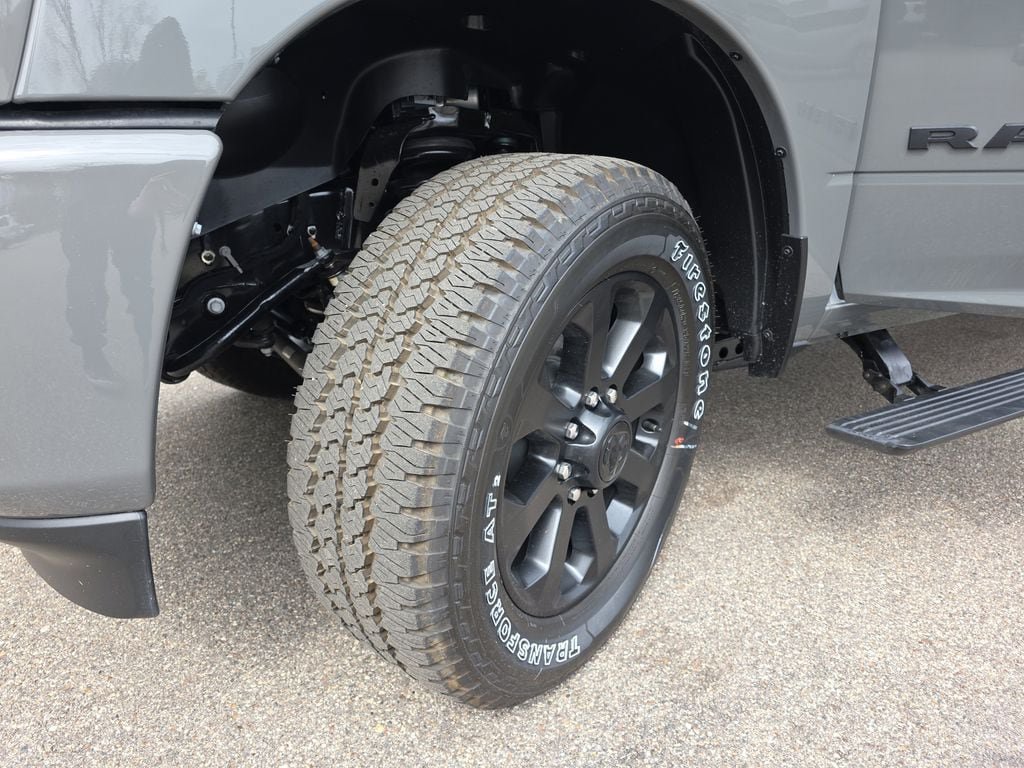 New 2026 RAM 2500 Laramie AWD/4WD image 32