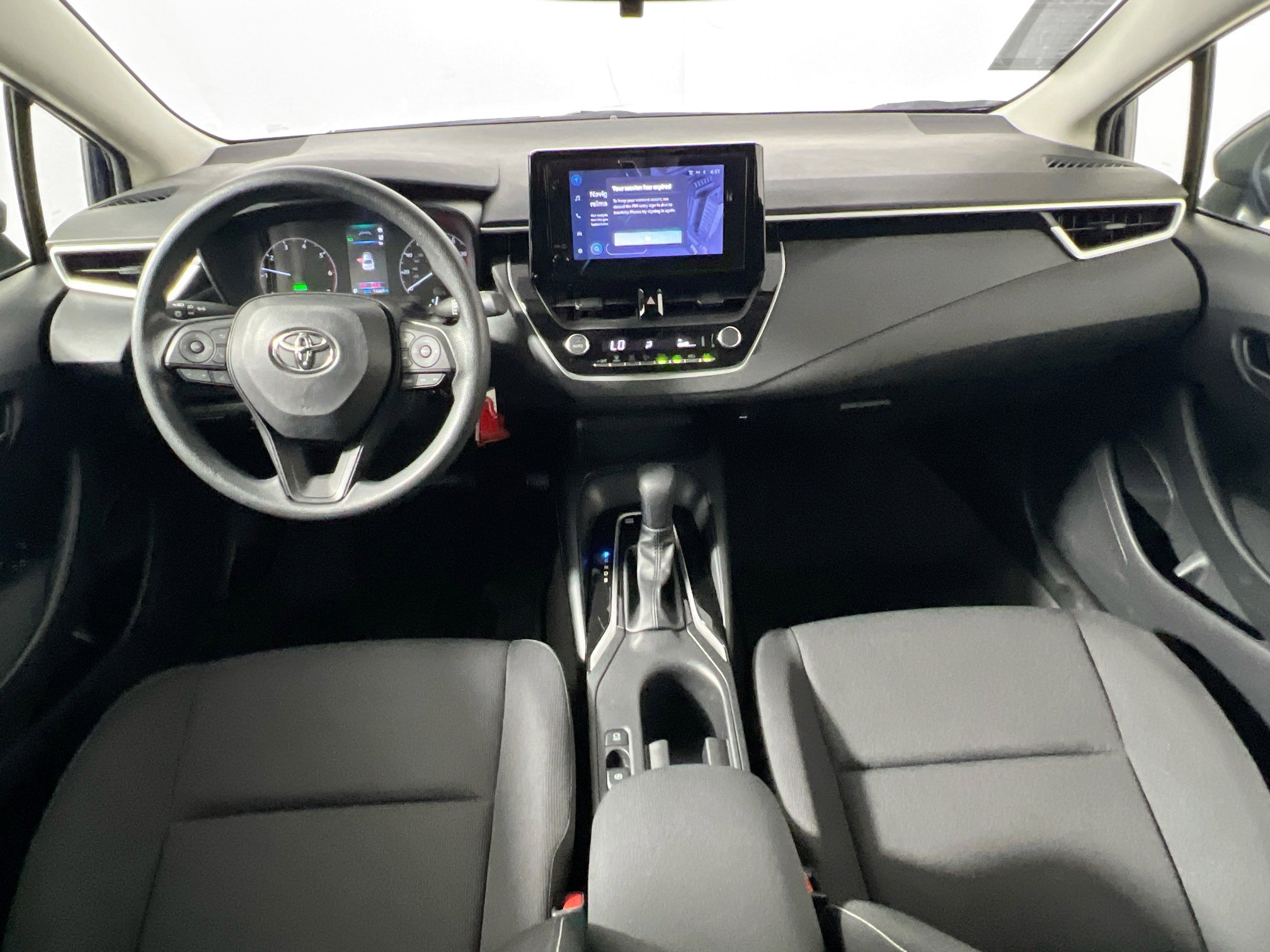 Used 2024 Toyota Corolla LE image 28