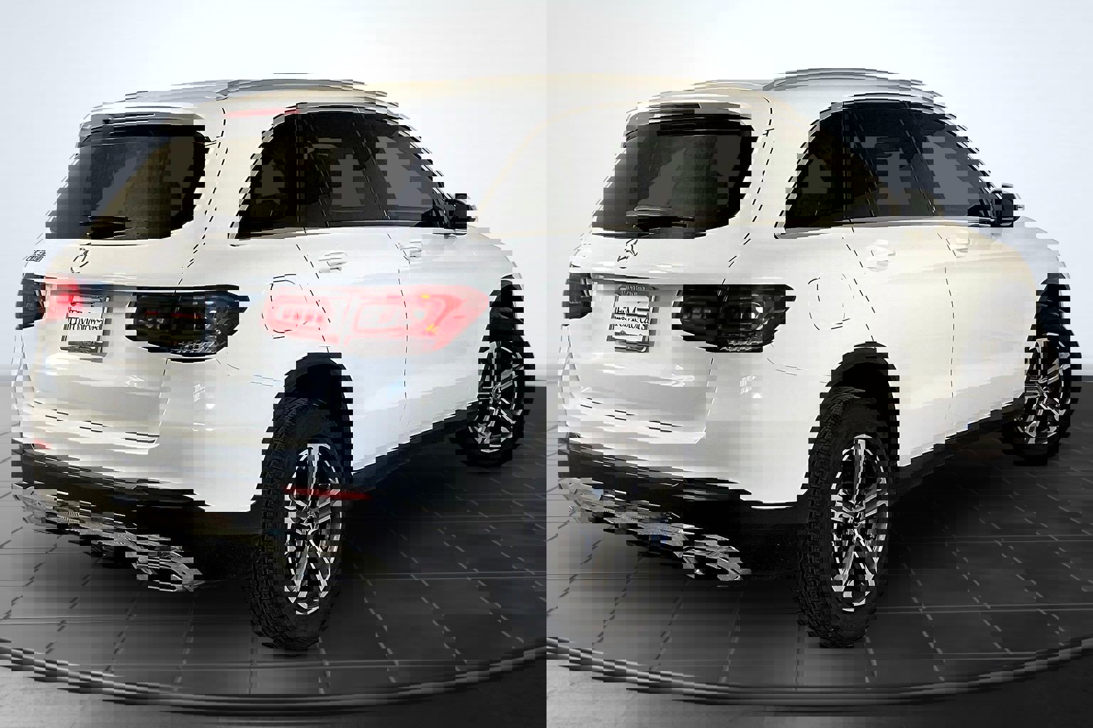 Used 2020 Mercedes-Benz GLC 300 image 2