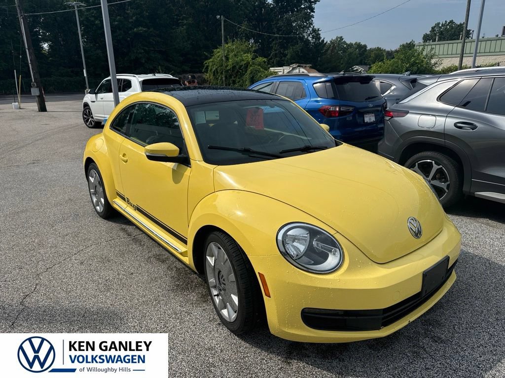 Used 2012 Volkswagen Beetle 2.5 FWD image 2