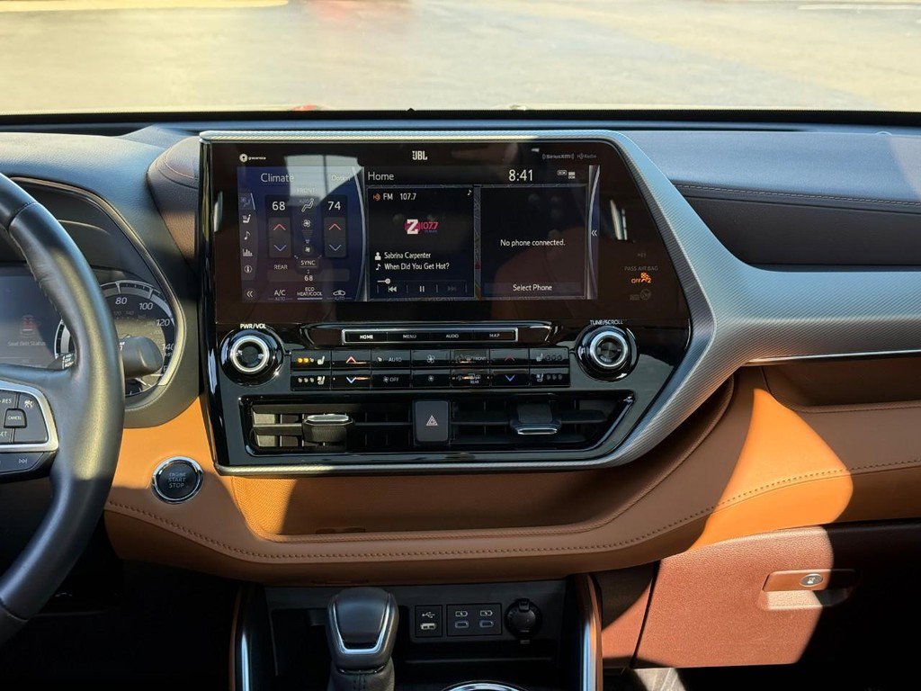 Used 2022 Toyota Highlander Platinum image 15