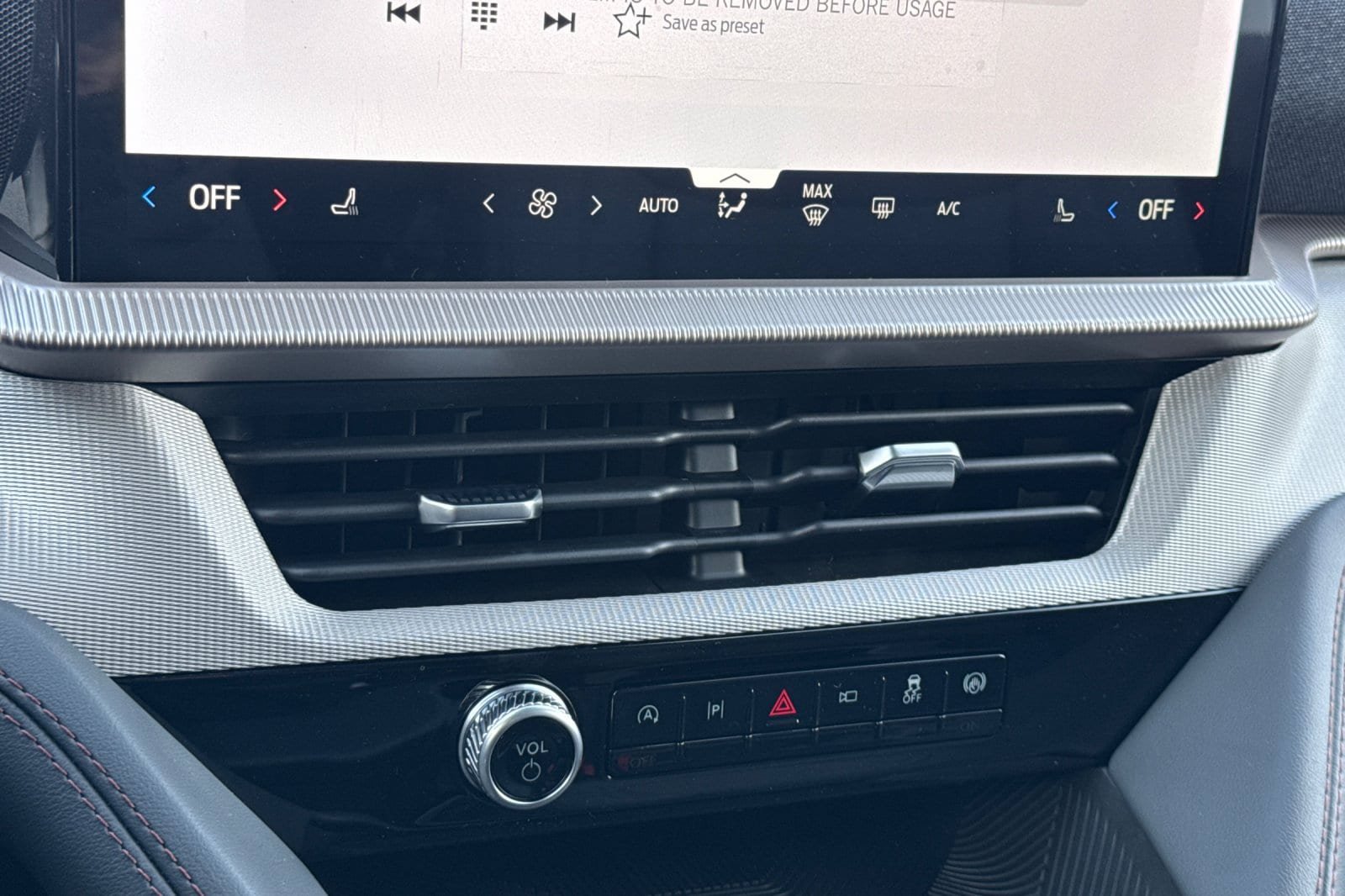 New 2026 Ford Explorer Active AWD/4WD image 19