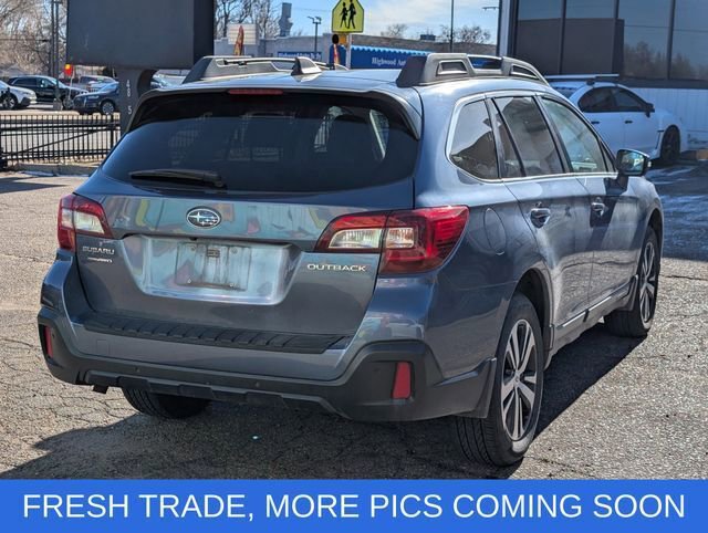 Used 2018 Subaru Outback 2.5i Limited image 3
