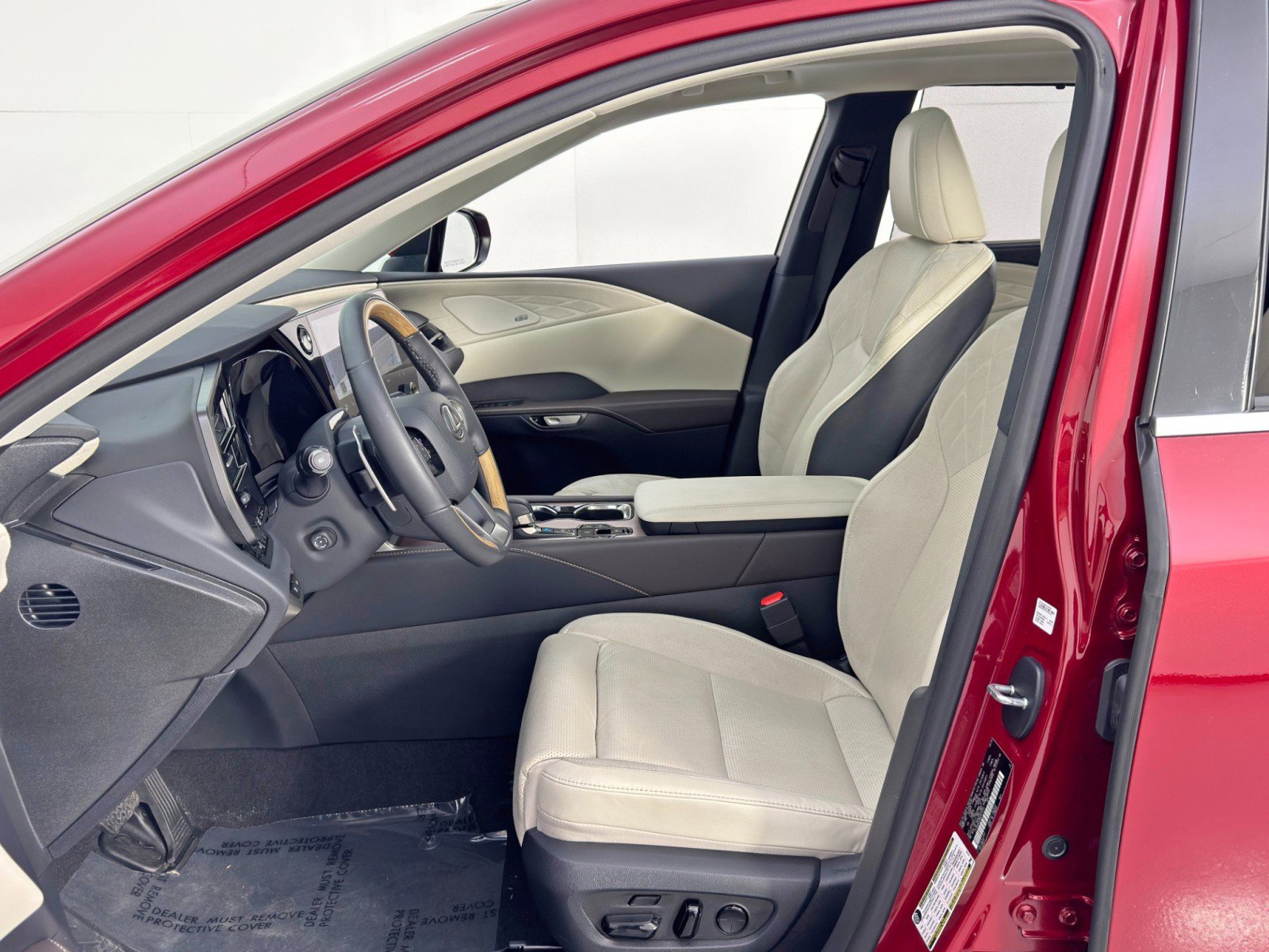 Used 2024 Lexus RX 350 Luxury w/ Convenience Package image 17