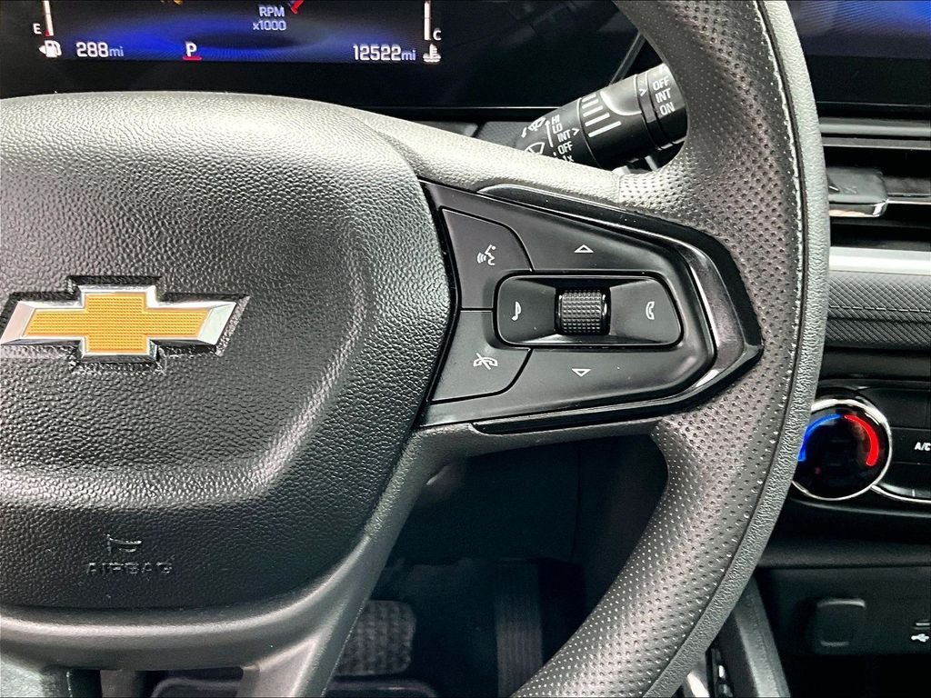 Used 2024 Chevrolet TrailBlazer LS FWD image 25