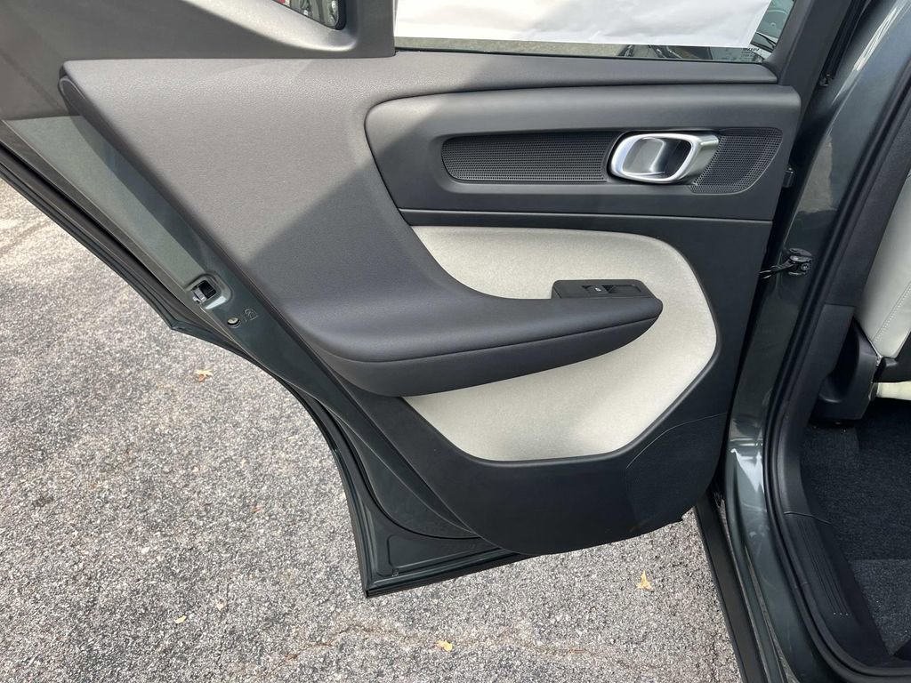 New 2026 Volvo XC40 B5 Plus w/ Protection Package Premier image 18