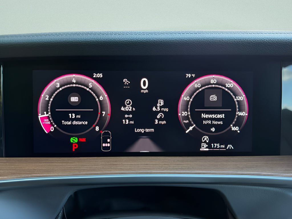 New 2027 Volkswagen Tiguan SEL R-Line AWD/4WD image 14