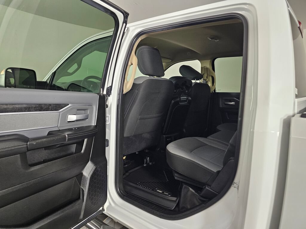 Used 2019 RAM 3500 Big Horn w/ Protection Group AWD/4WD image 31