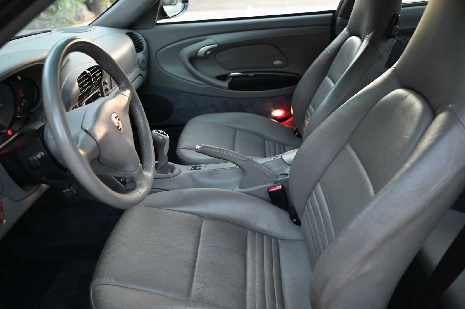 Used 2003 Porsche 911 Carrera 4S image 16