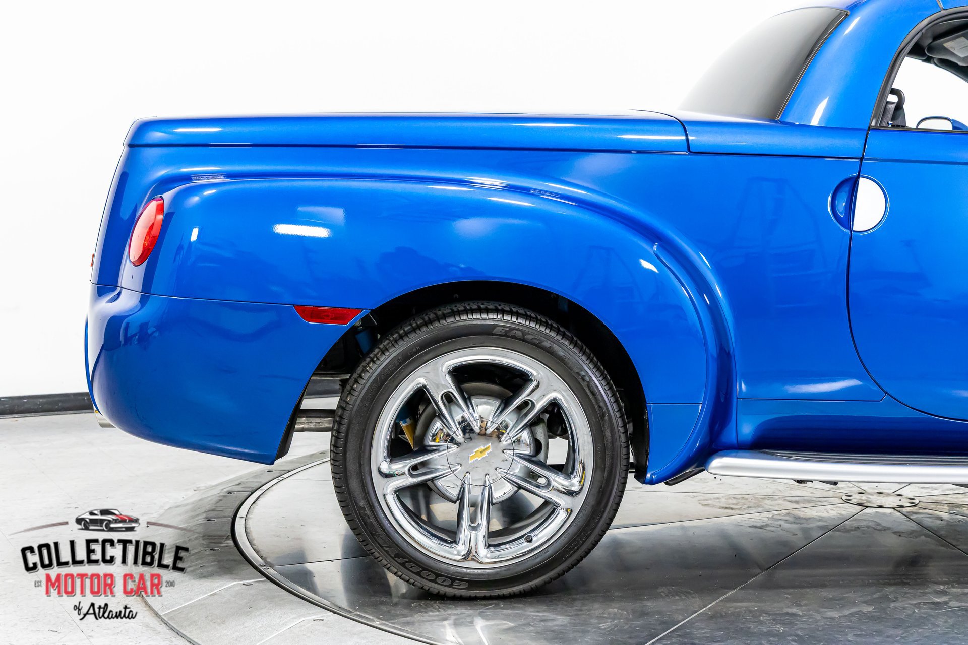 Used 2006 Chevrolet SSR w/ Preferred Equipment Group RWD image 39