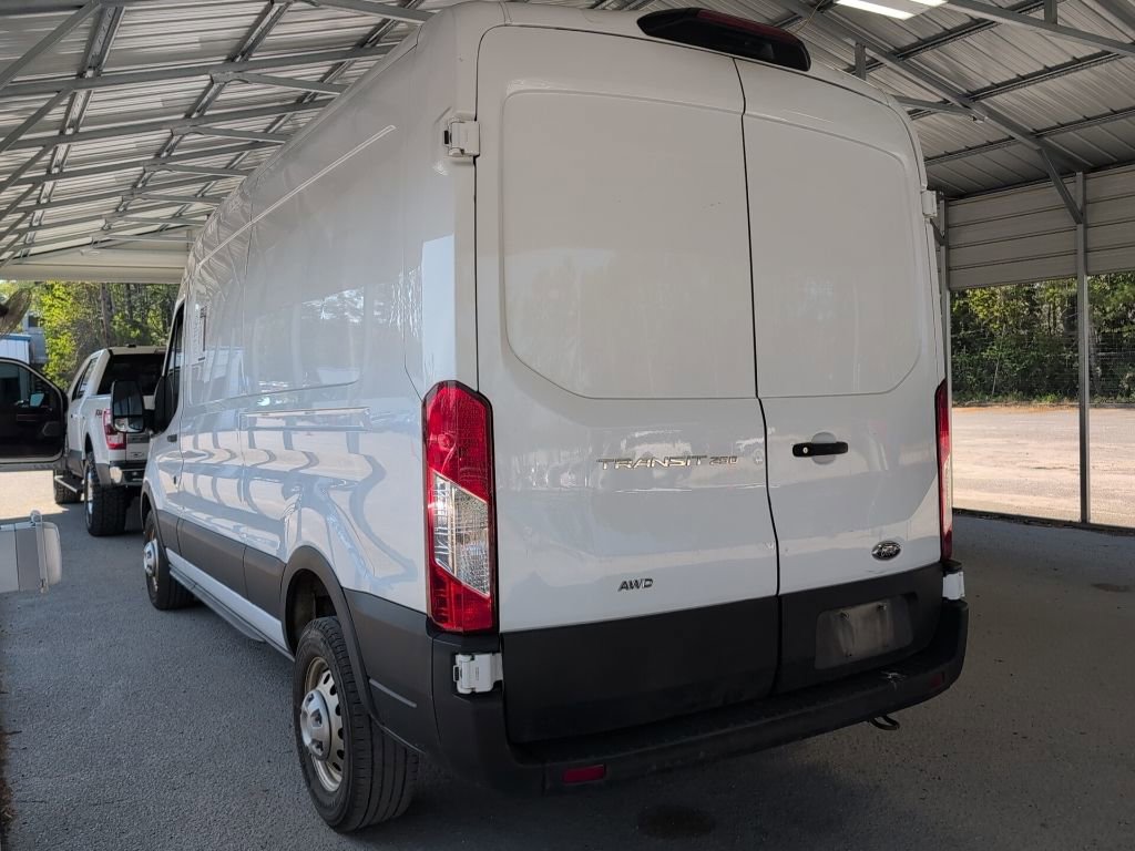 Used 2023 Ford Transit 250 Medium Roof AWD image 4