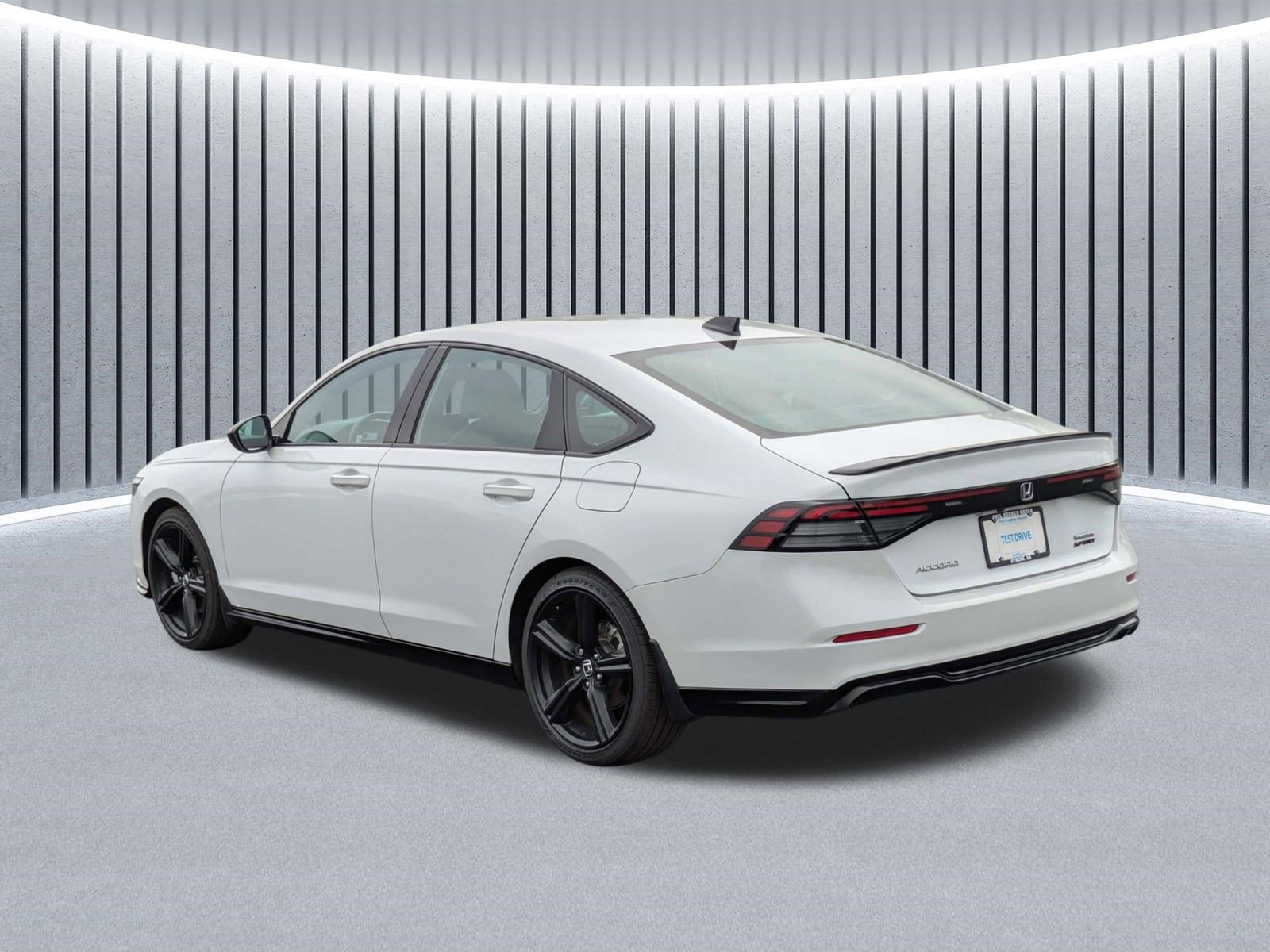 Used 2023 Honda Accord Sport image 8