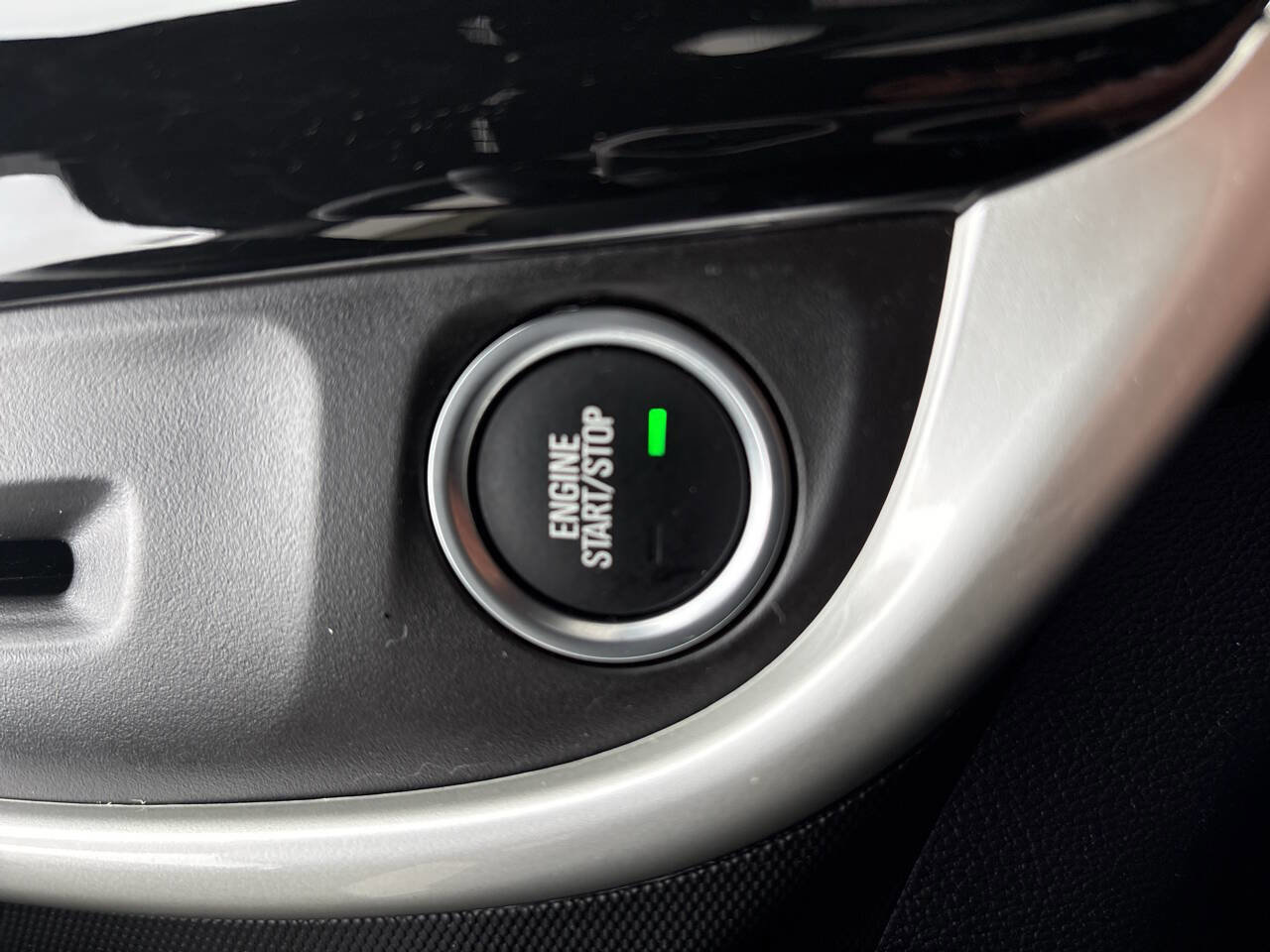 Used 2019 Chevrolet Sonic LT w/ LPO, Performance Package FWD image 13