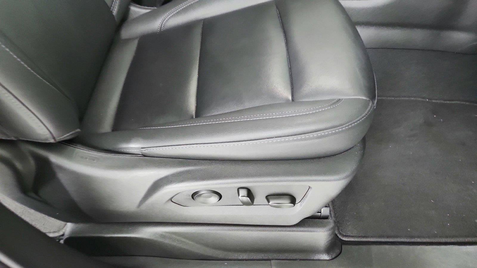 Used 2025 Chevrolet Tahoe LT AWD/4WD image 29