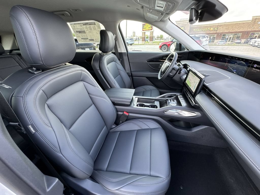 New 2026 Lincoln Nautilus Premier AWD/4WD image 24