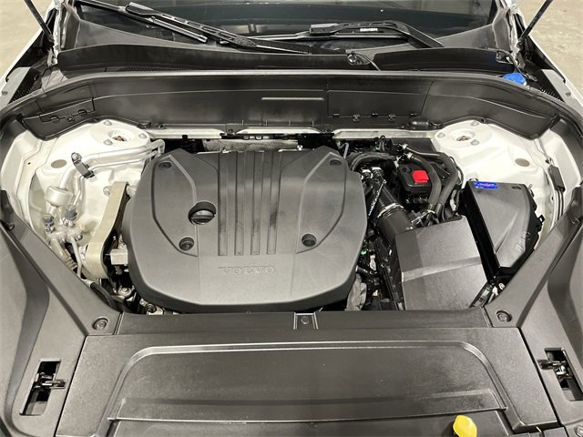 Used 2023 Volvo XC90 B5 Plus image 22
