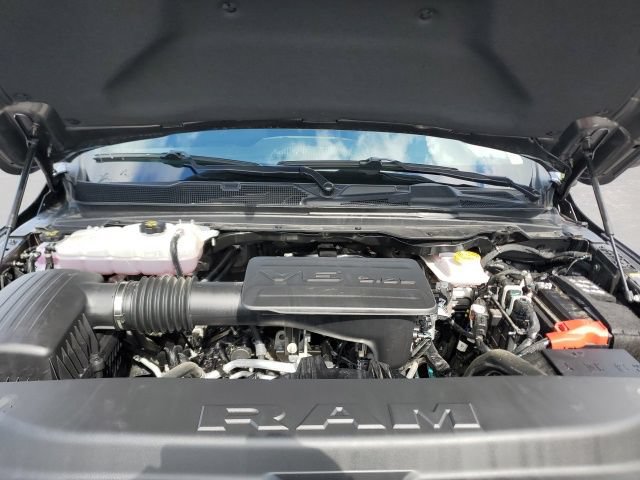 Used 2026 RAM 1500 Express AWD/4WD image 11