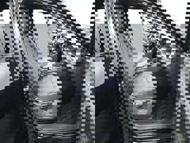 New 2026 Volkswagen Tiguan SE R-Line image 14