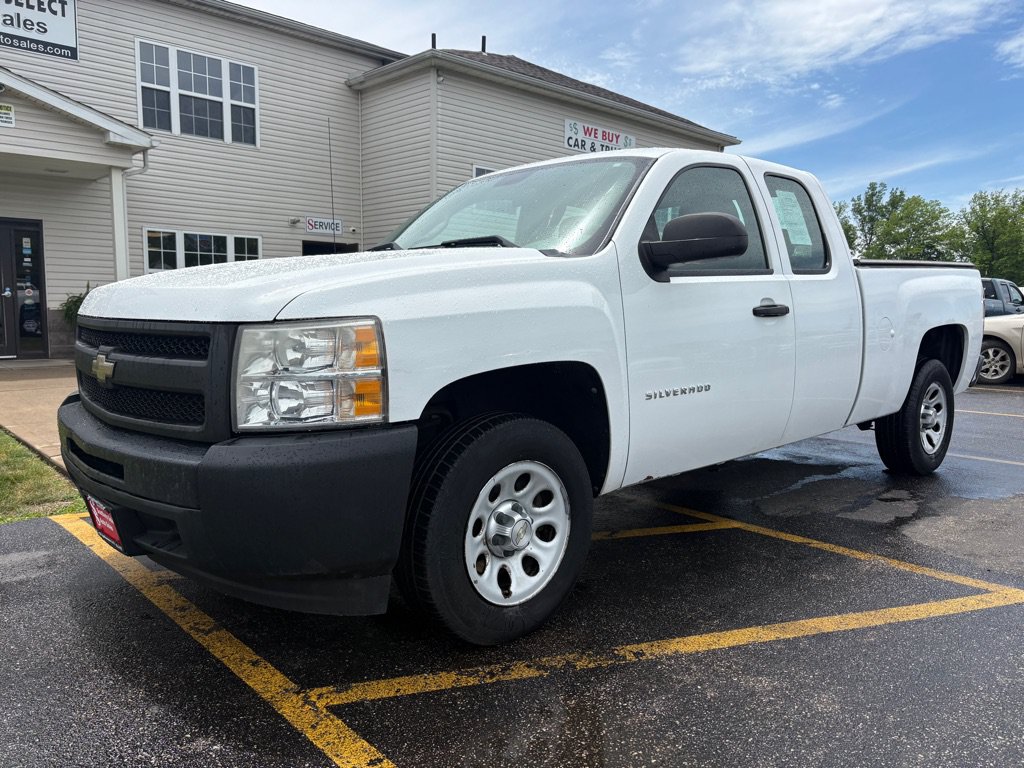 Used 2010 Chevrolet Silverado 1500 W/T RWD image 2