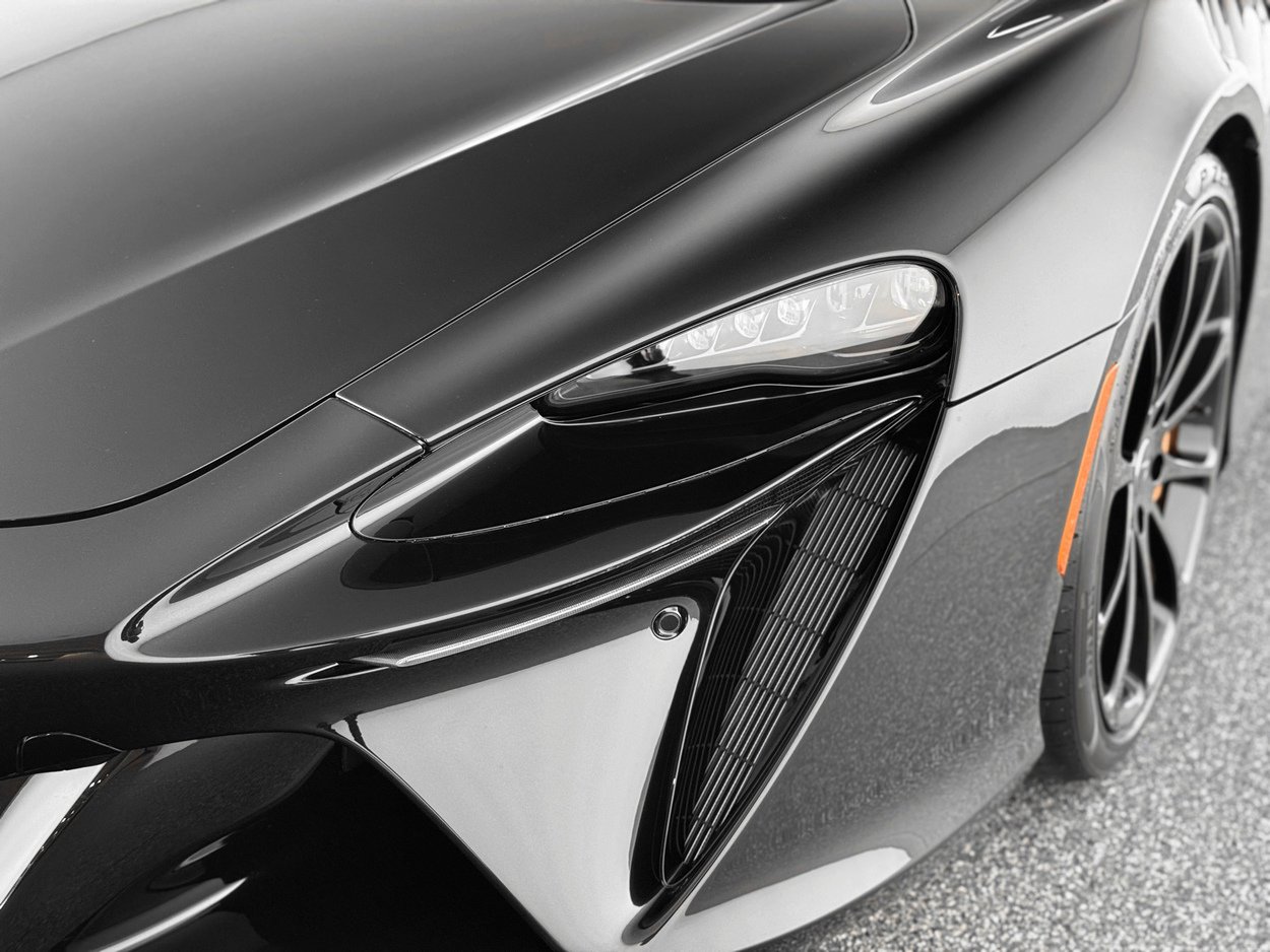 New 2025 McLaren Artura image 35