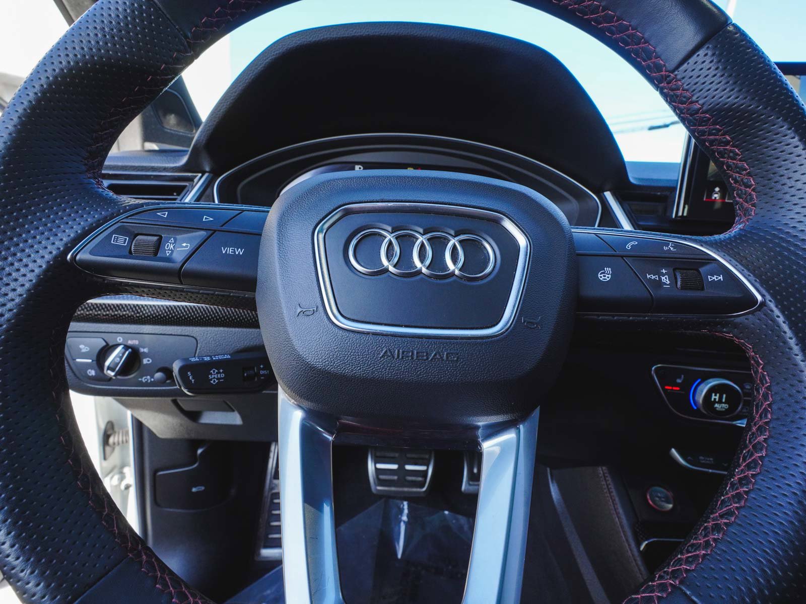 Used 2023 Audi SQ5 Premium Plus w/ Premium Plus Package image 25