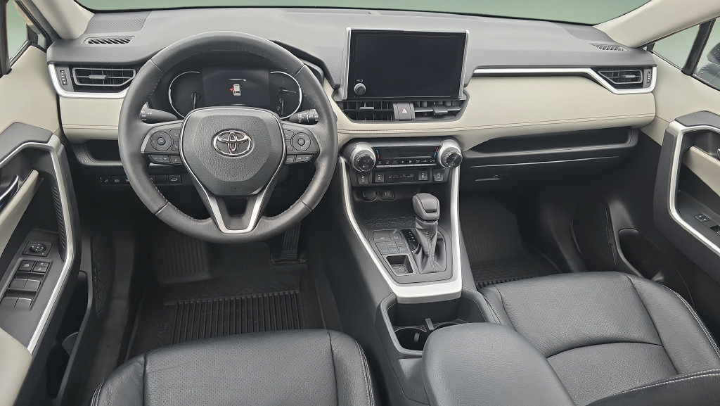 Used 2023 Toyota RAV4 XLE w/ Convenience Package AWD/4WD image 16