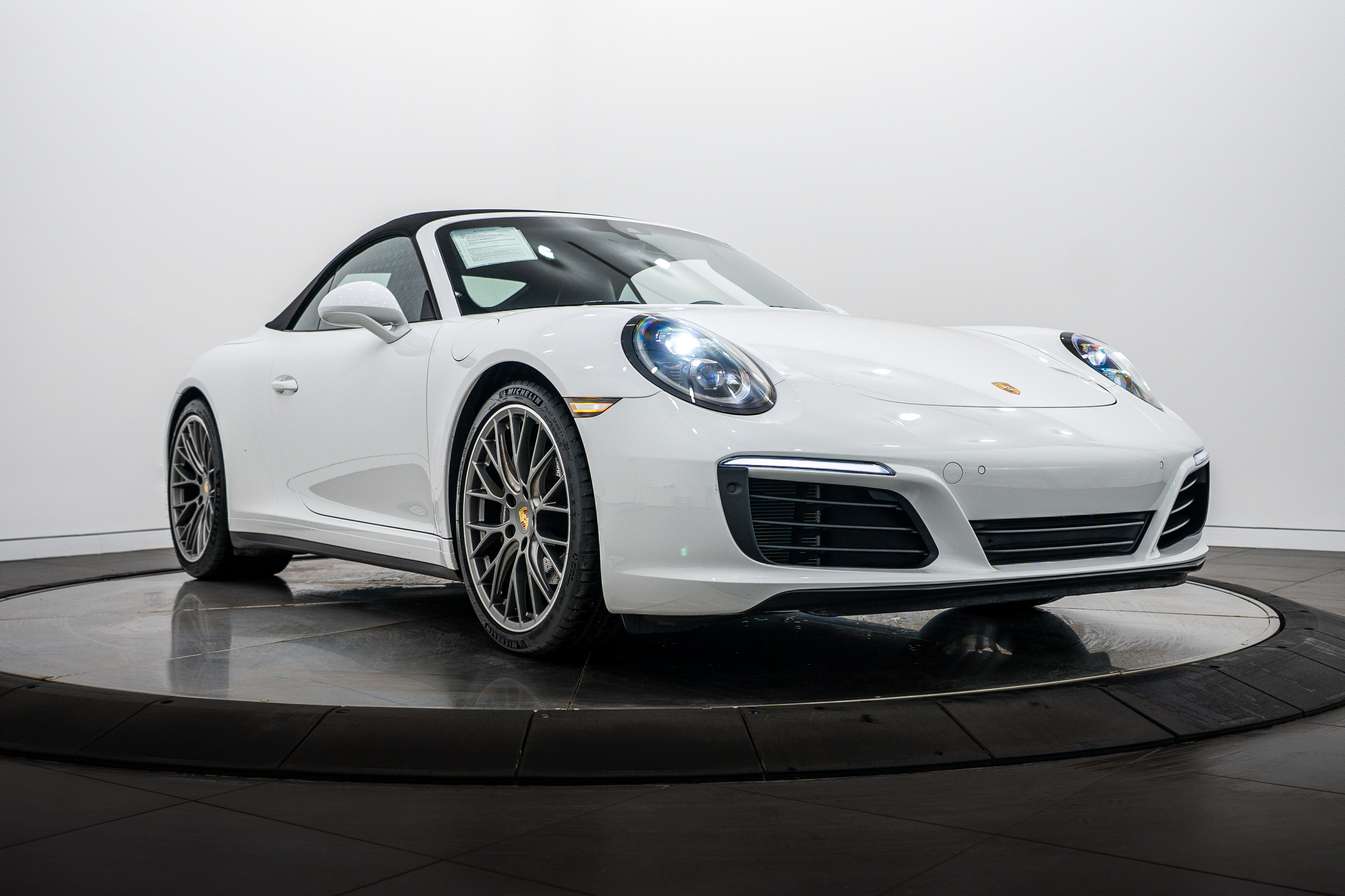 Certified 2019 Porsche 911 Carrera 4 image 23