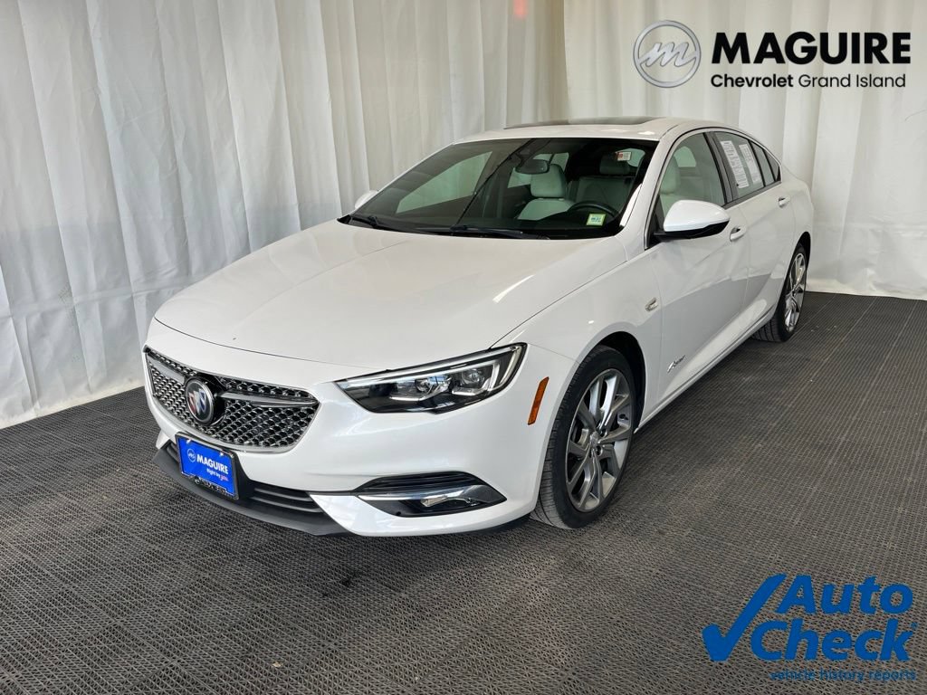 Used 2019 Buick Regal Avenir w/ Driver Confidence Package II FWD image 1