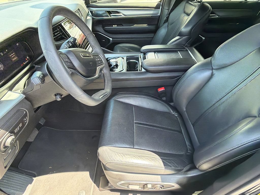 Used 2023 Jeep Wagoneer 2WD w/ Convenience Group I image 9