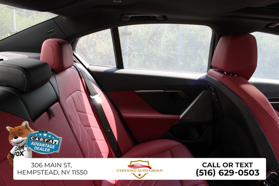 Used 2024 BMW 540i xDrive AWD/4WD image 26