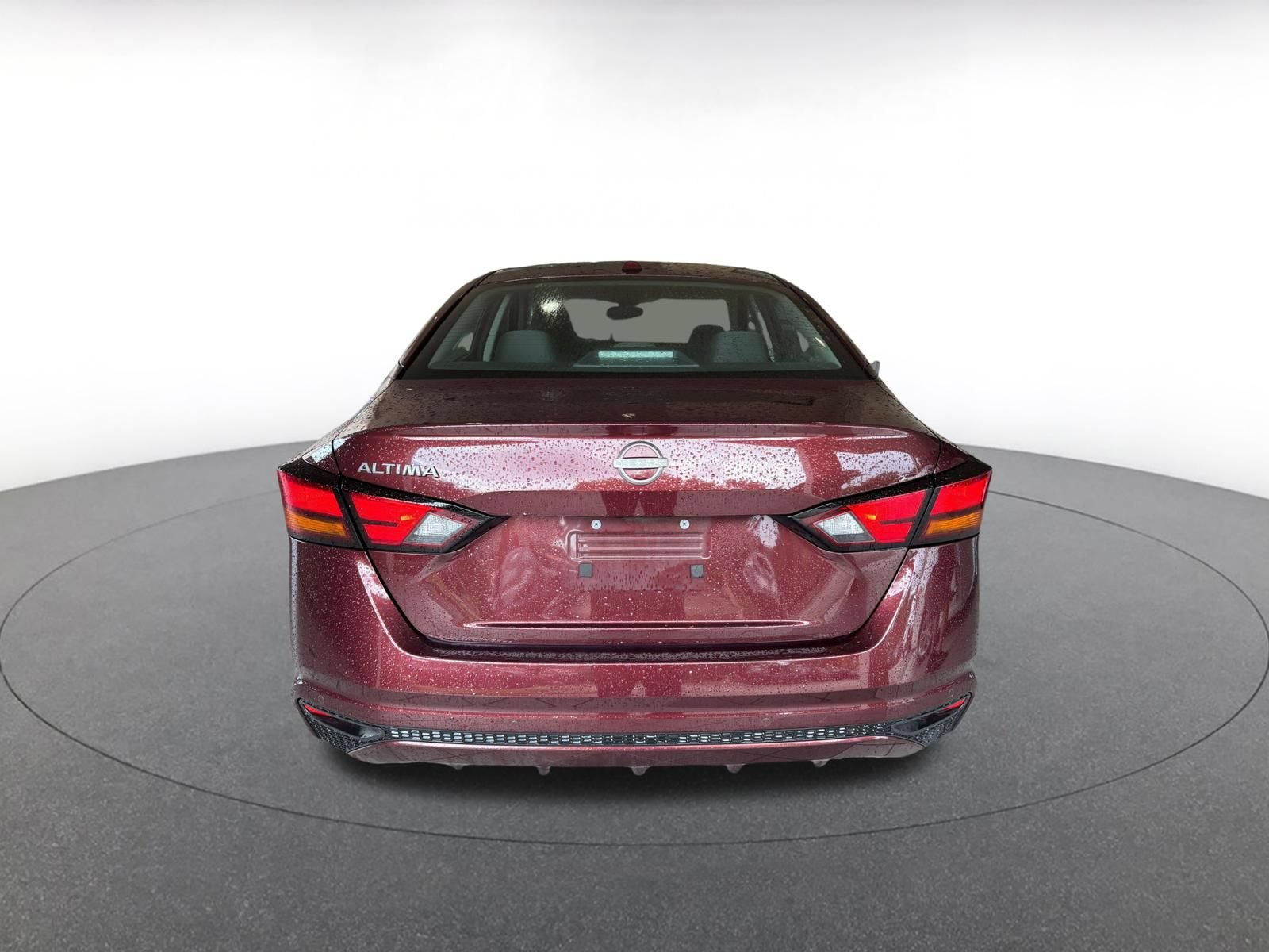 Used 2025 Nissan Altima 2.5 SV FWD image 9