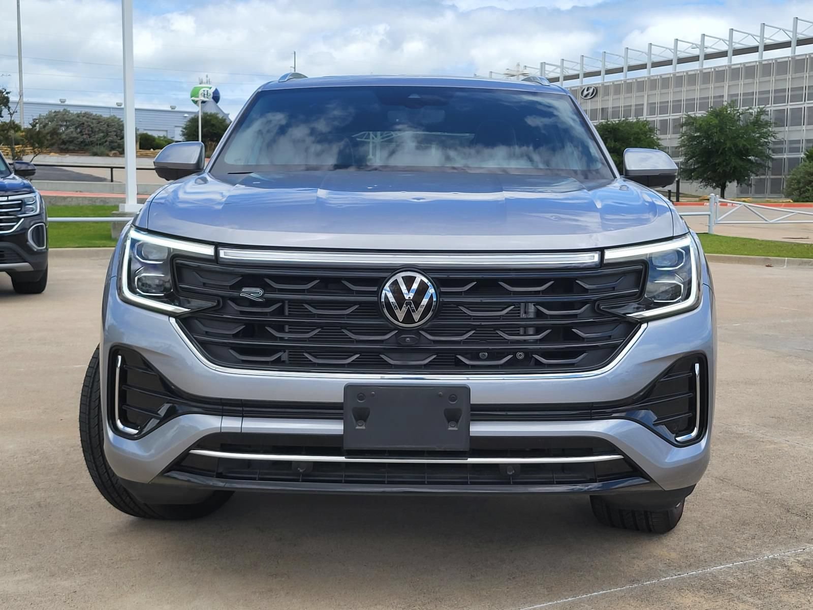 Used 2024 Volkswagen Atlas Cross Sport SEL Premium R-Line AWD/4WD video 3