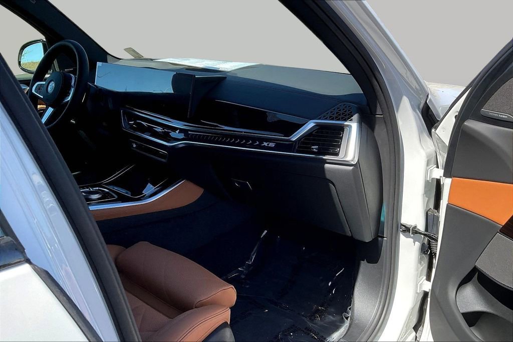 New 2026 BMW X5 xDrive50e AWD/4WD image 26