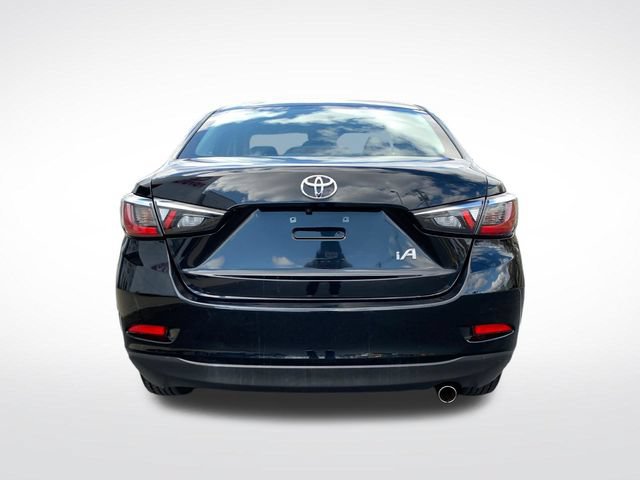 Used 2017 Toyota Yaris iA FWD video 4