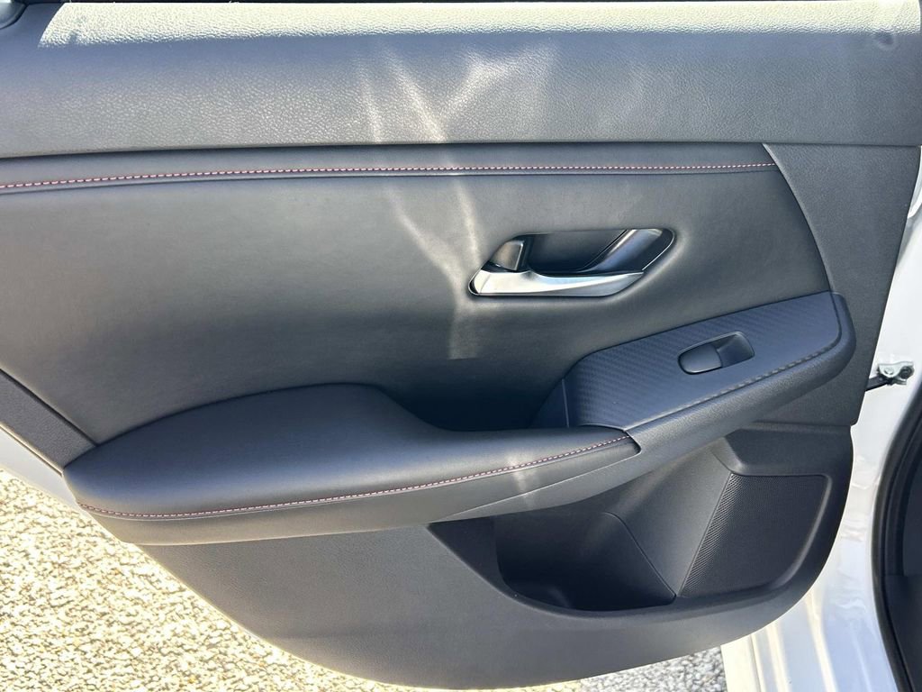 Certified 2024 Nissan Sentra SR FWD image 21